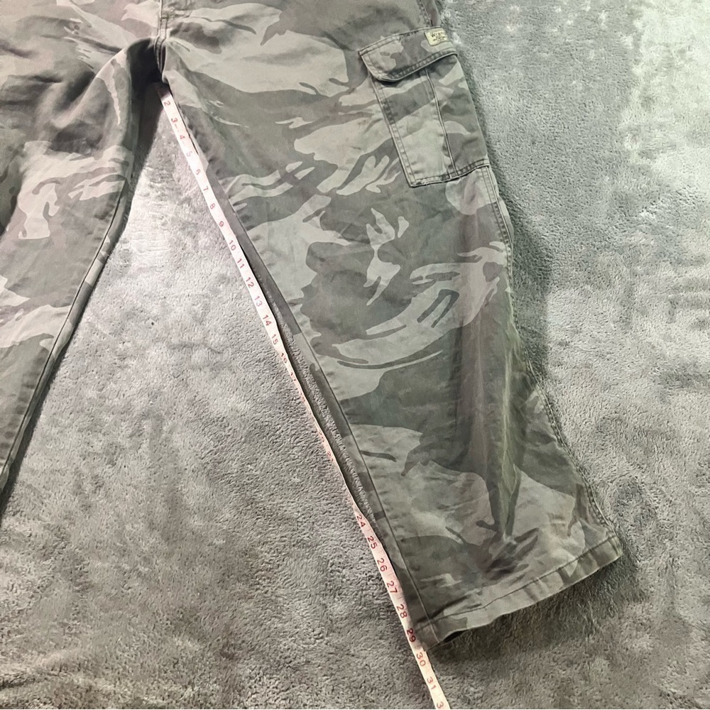 Vintage Men's Camouflage Cargo Pants 100% Cotton Wrangler  10” cuff size 42x30 - Picture 7 of 8